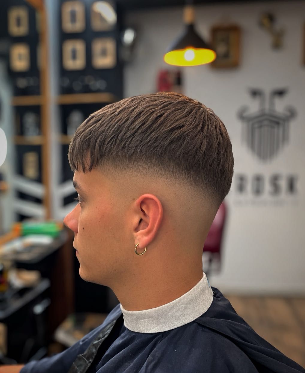 Corte caballeroso pulcro